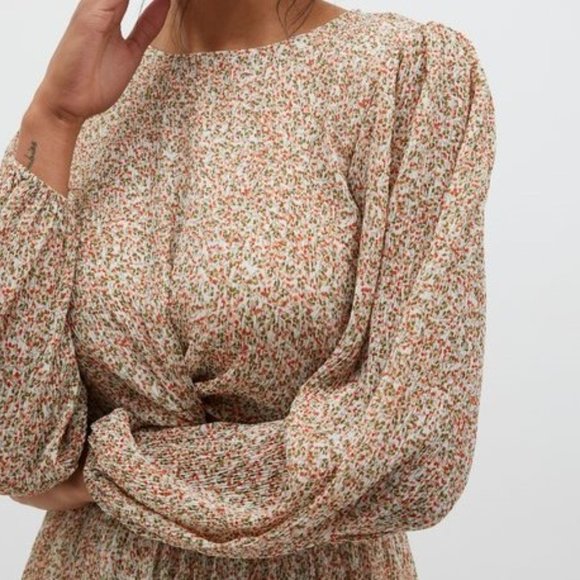 Minkpink Lydia Twist Plisse Long-Sleeve Blouse Size XS - Picture 7 of 12